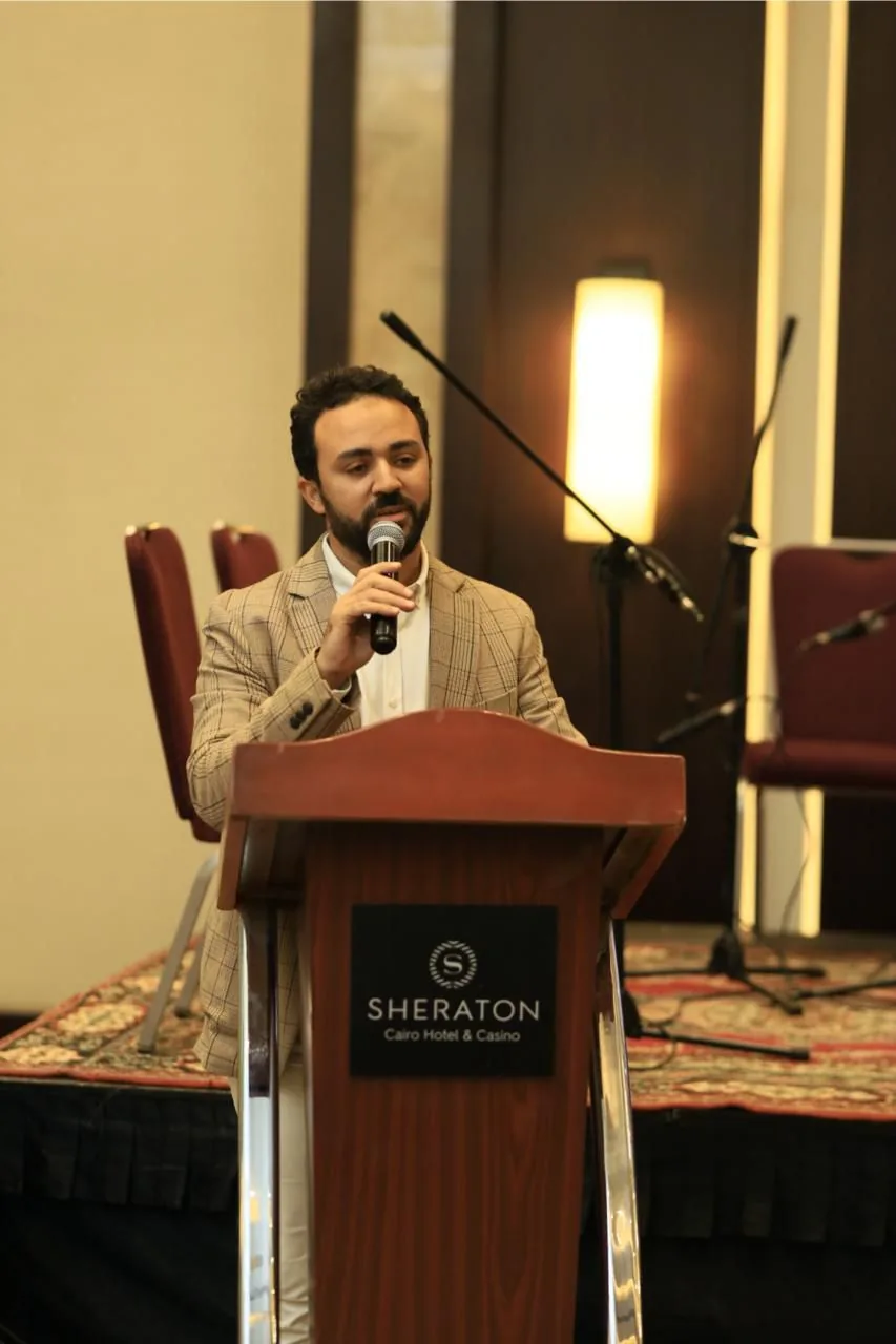 د. تامر سلامة مطر أثناء محاضرة
